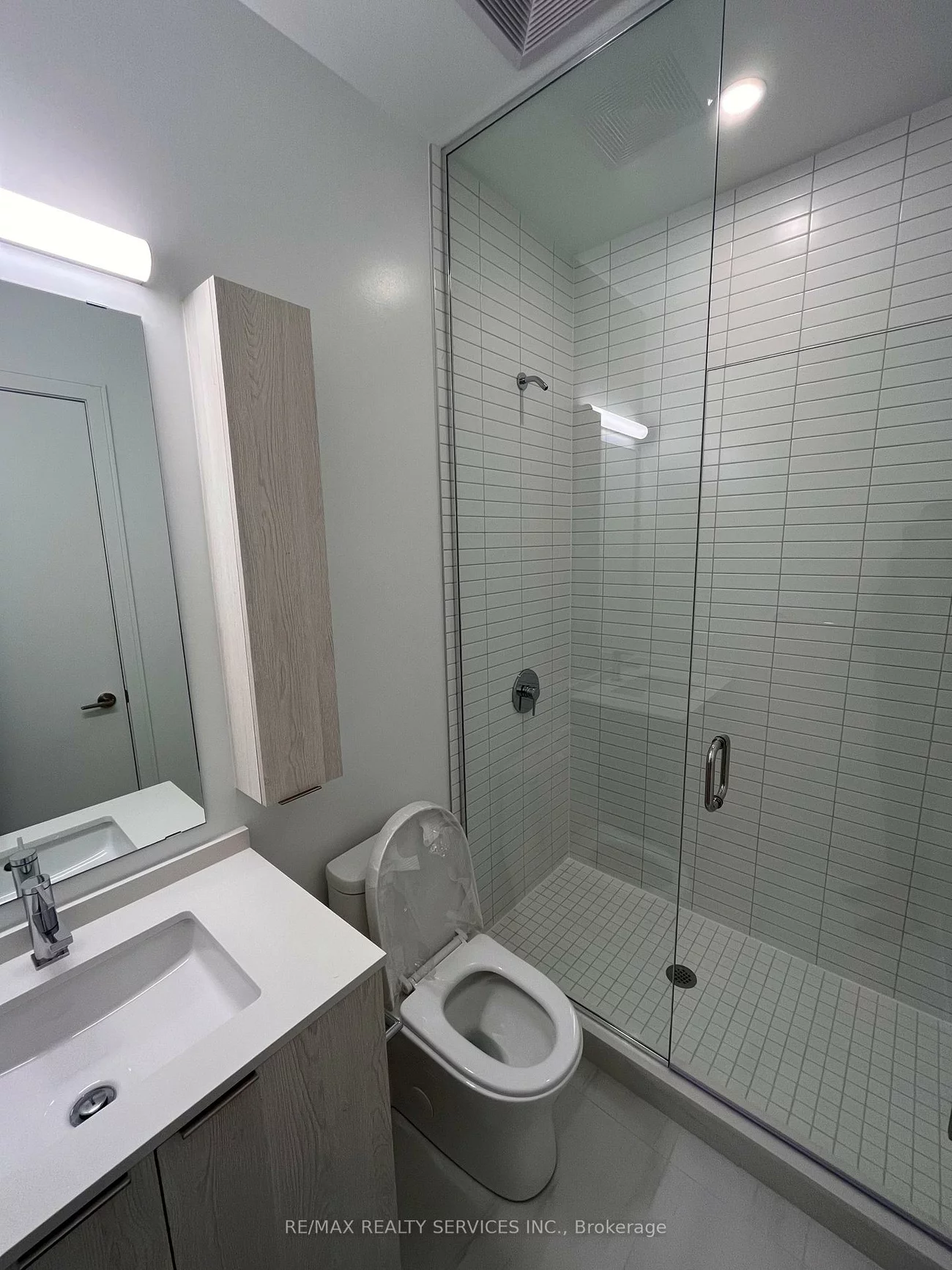 86, Dundas, Cooksville, Mississauga