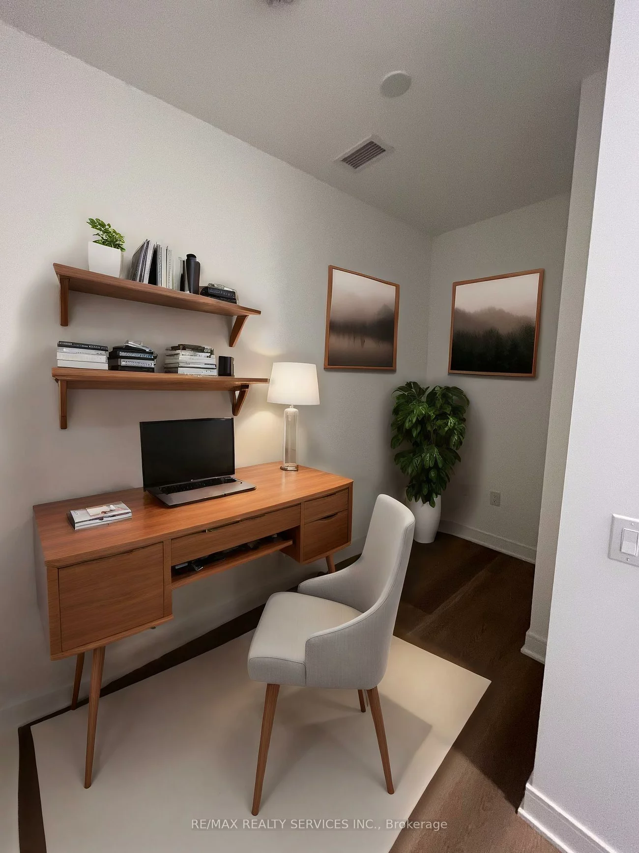 86, Dundas, Cooksville, Mississauga