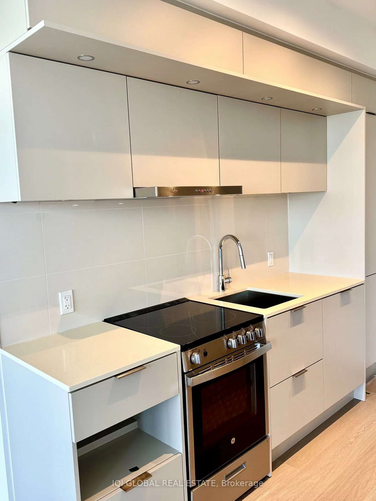 448, Burnhamthorpe, City Centre, Mississauga