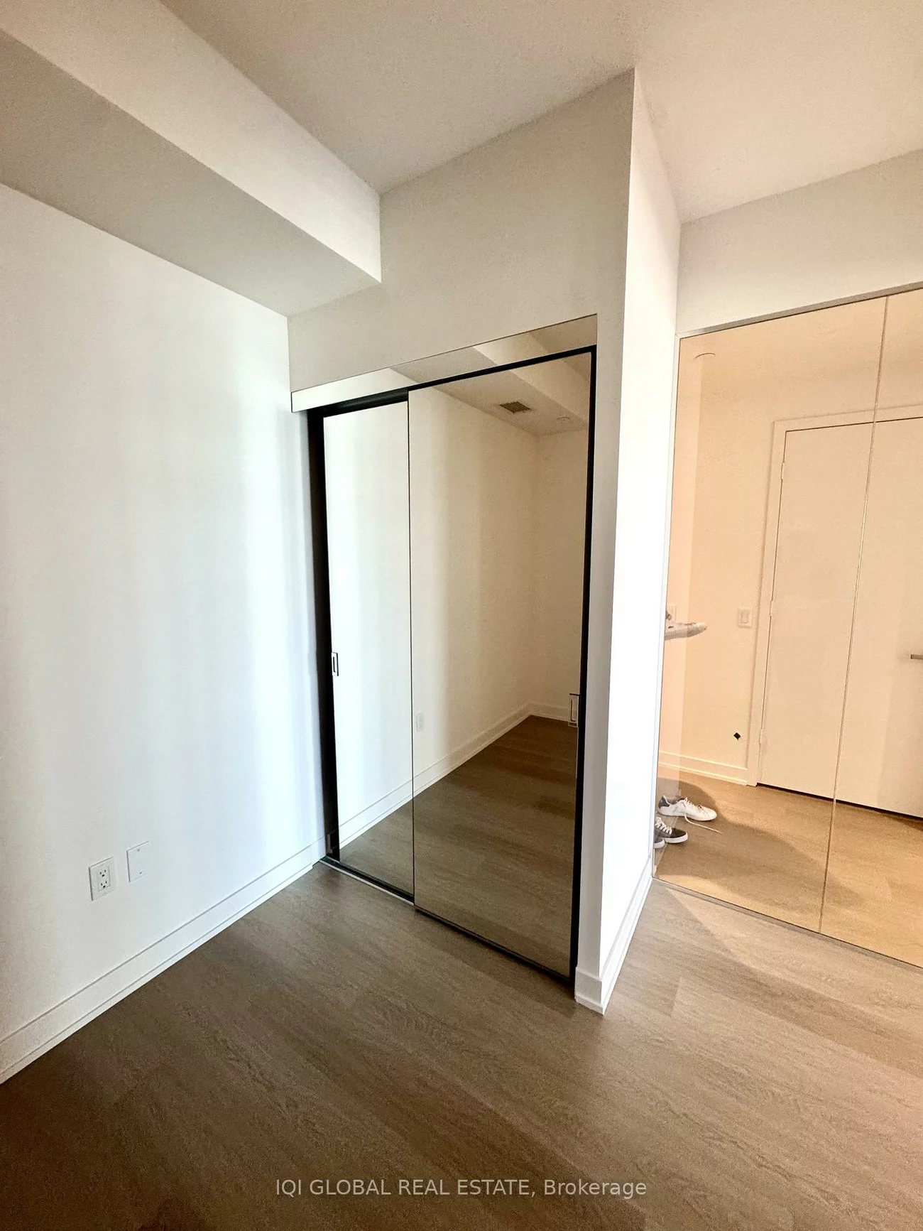 448, Burnhamthorpe, City Centre, Mississauga