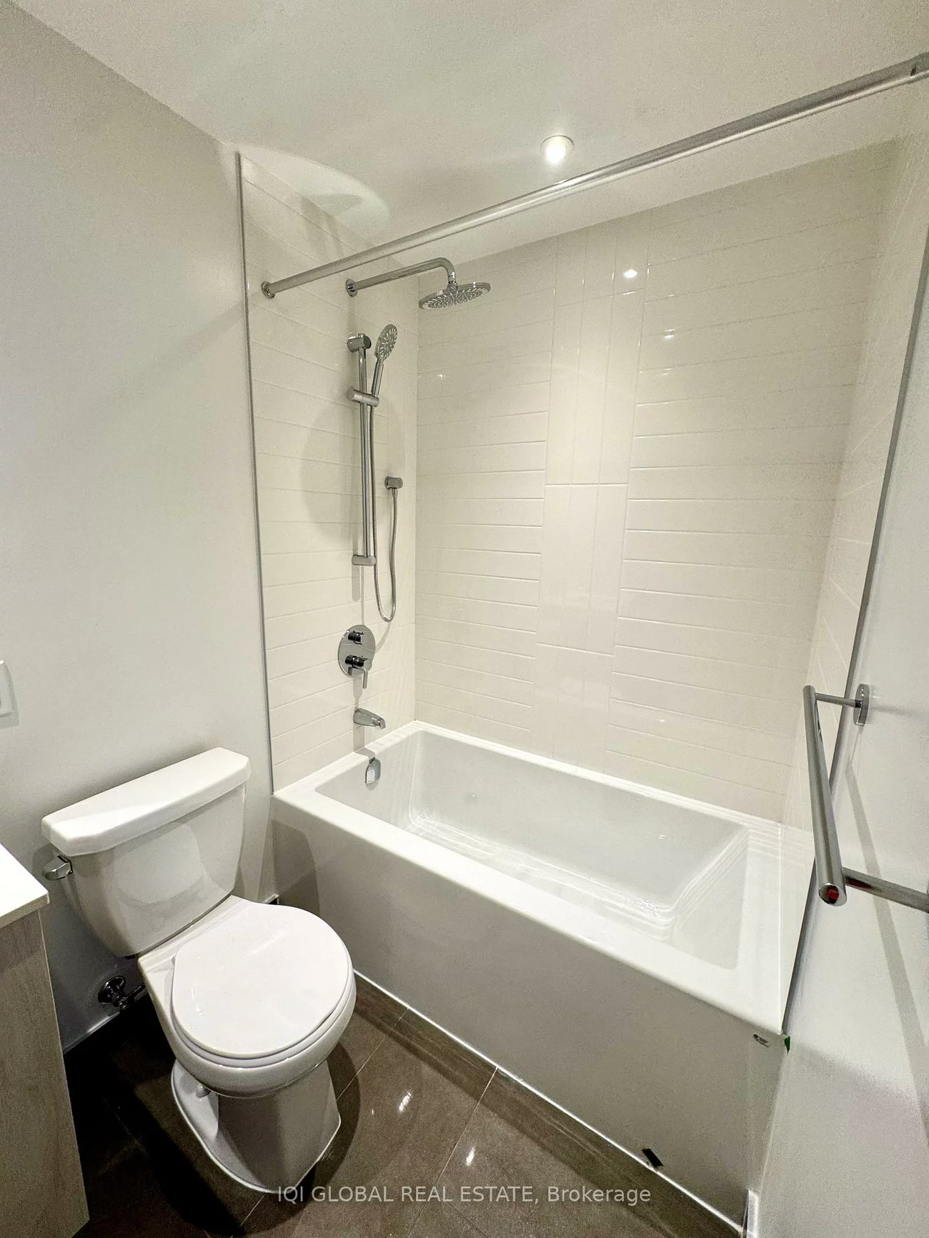 448, Burnhamthorpe, City Centre, Mississauga