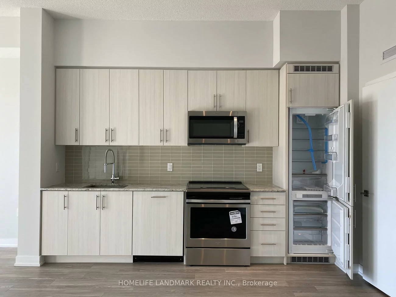 4055, Parkside Village, Creditview, Mississauga
