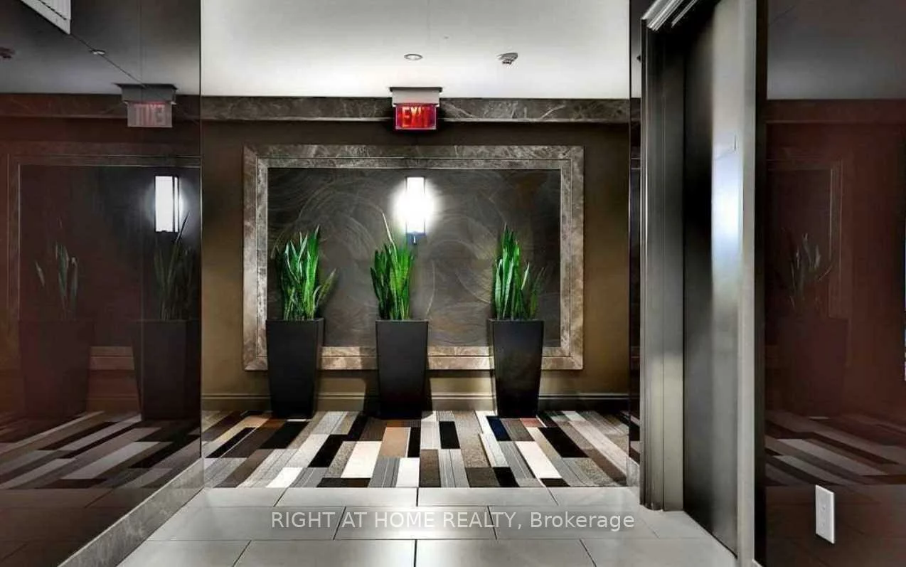 385, Prince Of Wales, City Centre, Mississauga