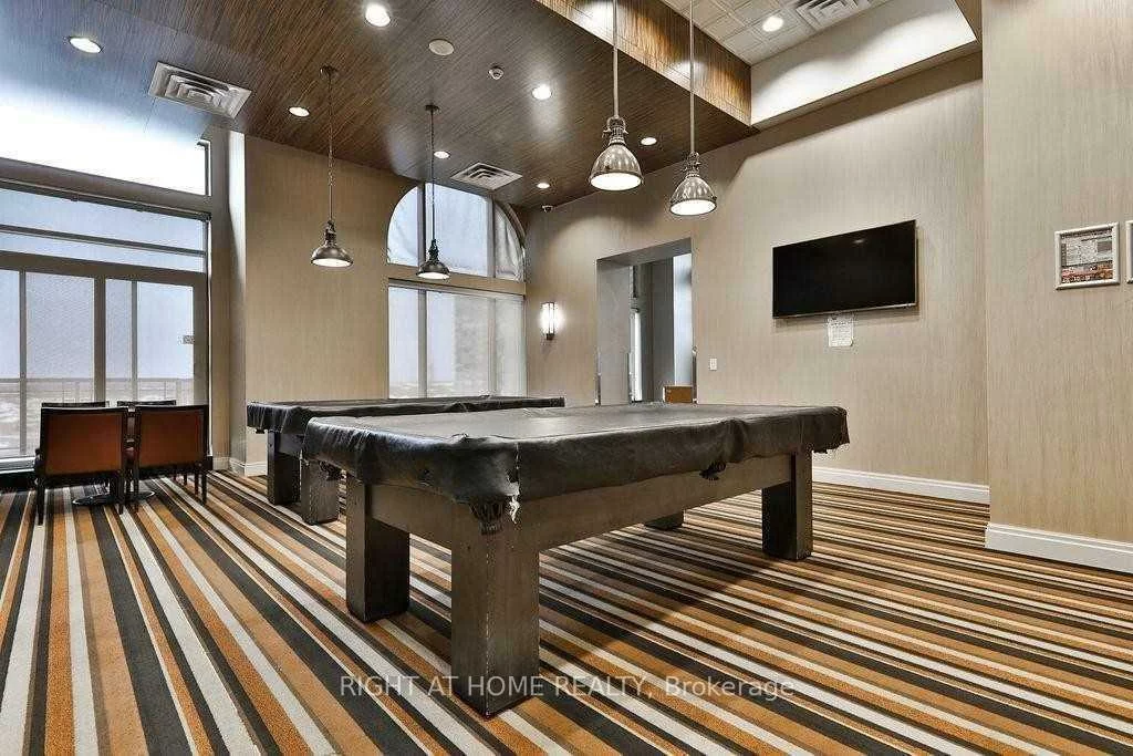 385, Prince Of Wales, City Centre, Mississauga