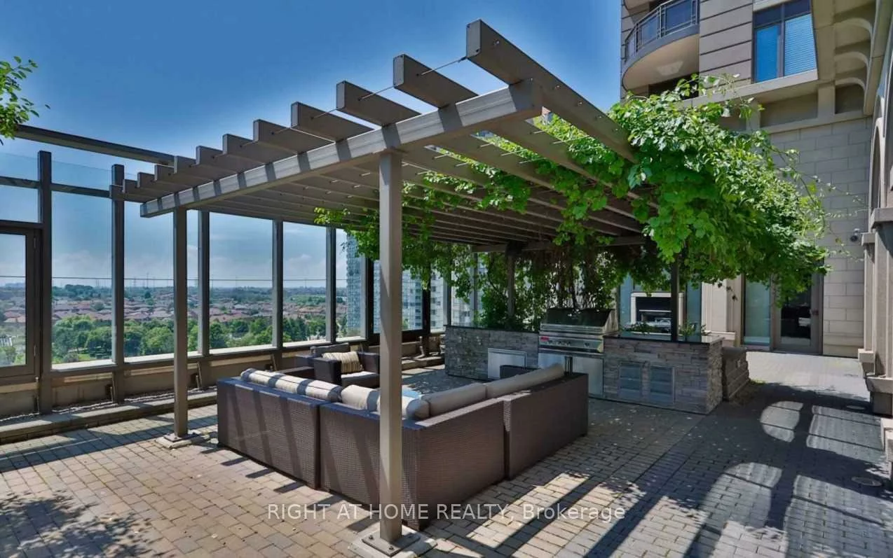 385, Prince Of Wales, City Centre, Mississauga