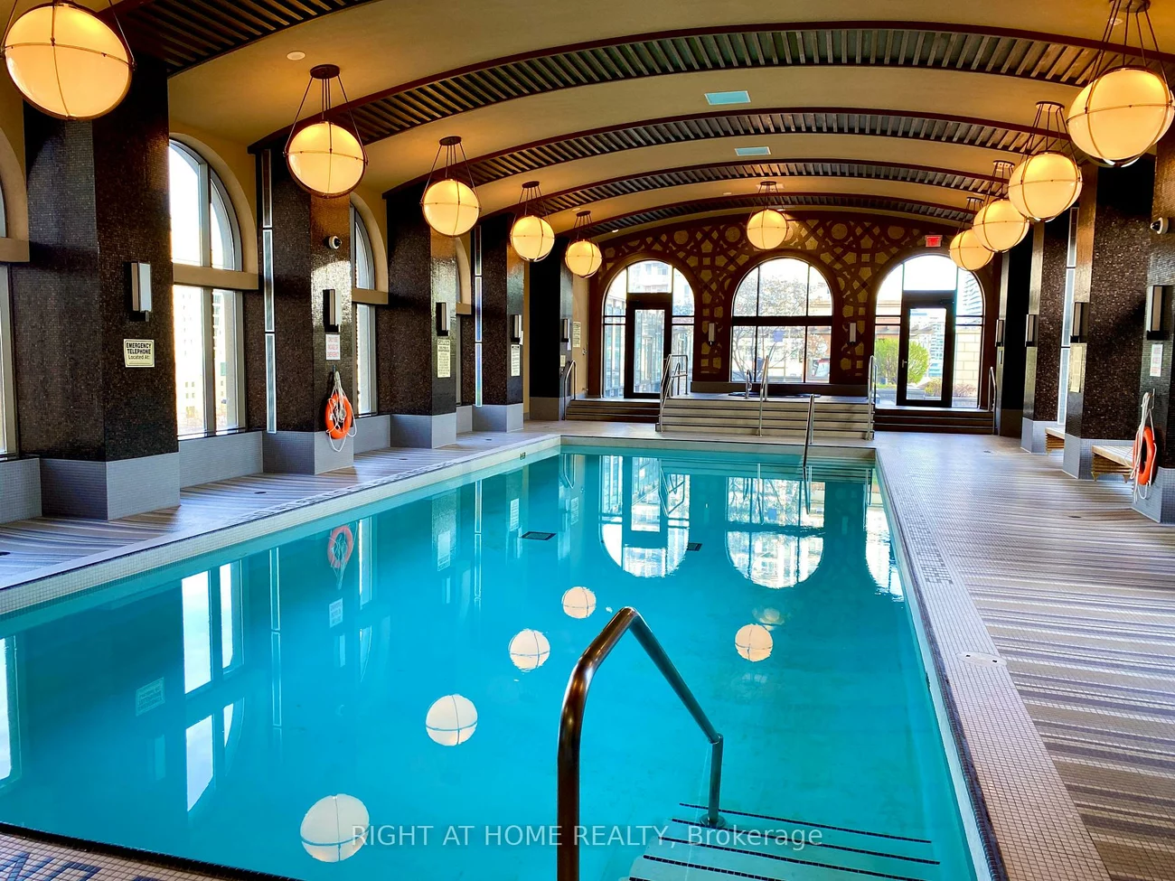 385, Prince Of Wales, City Centre, Mississauga