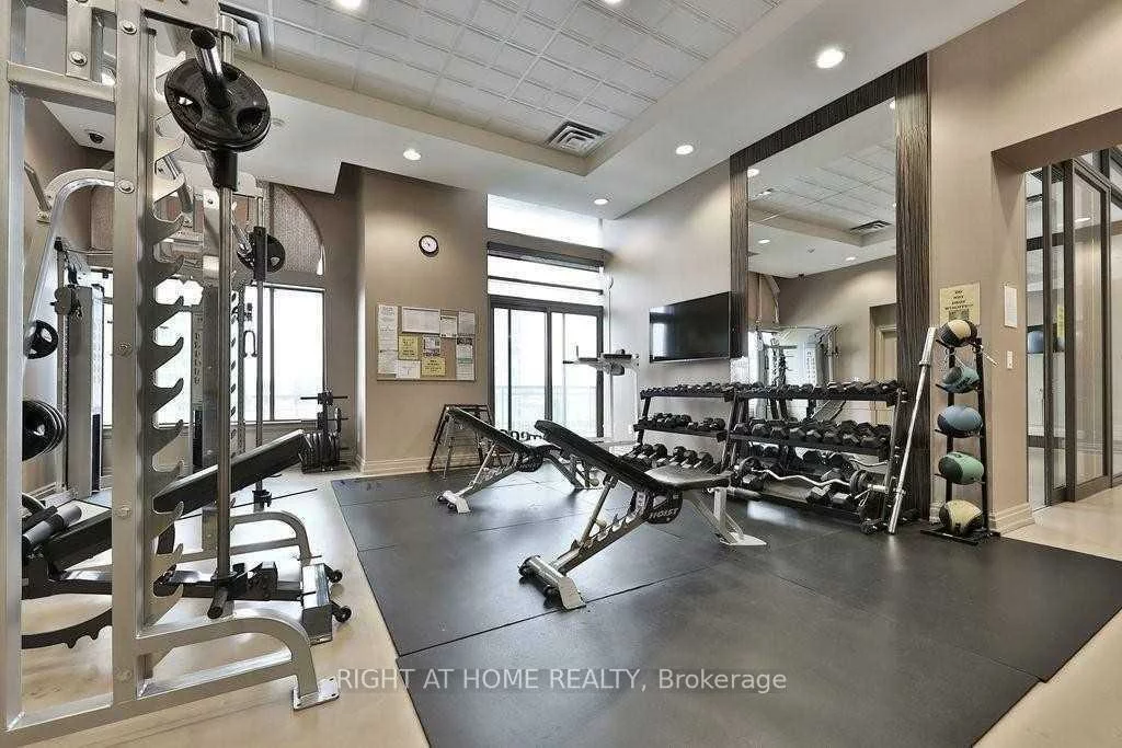 385, Prince Of Wales, City Centre, Mississauga