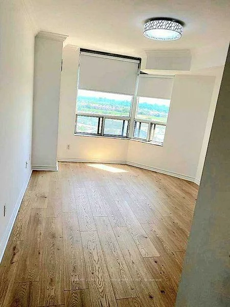 35, Kingsbridge Garden, Hurontario, Mississauga