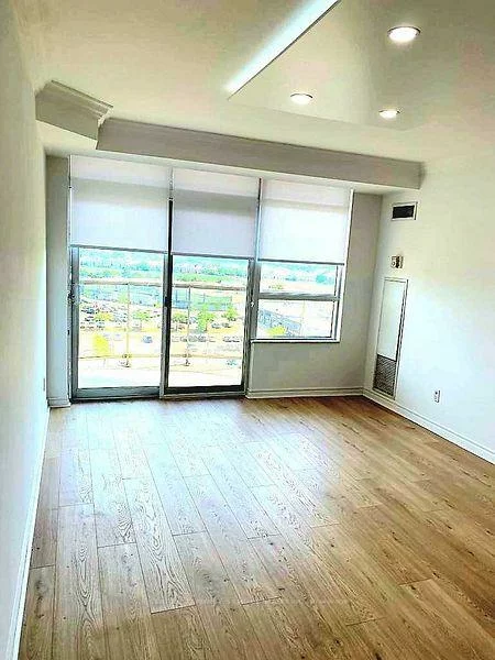 35, Kingsbridge Garden, Hurontario, Mississauga