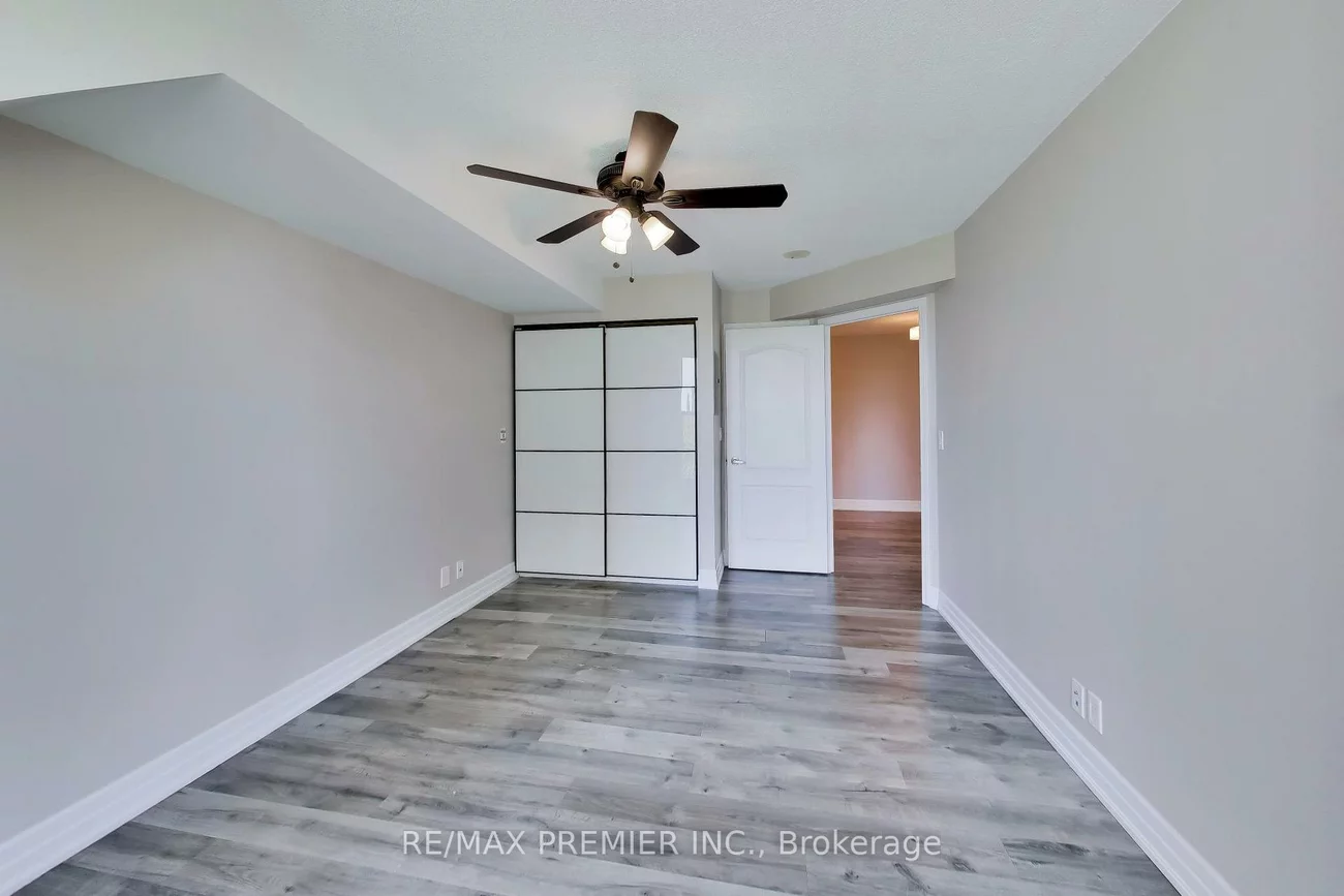 33, Elm, City Centre, Mississauga