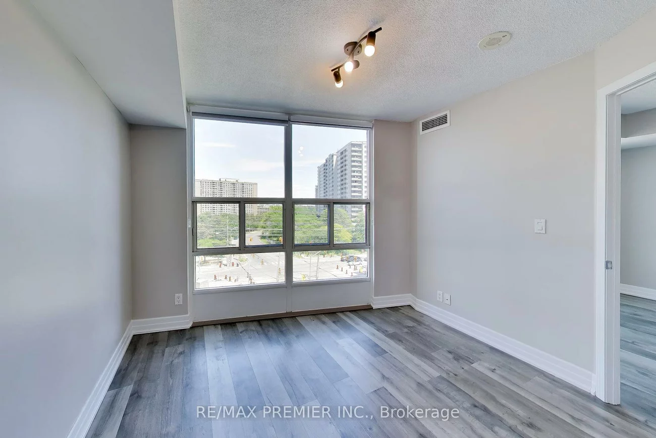 33, Elm, City Centre, Mississauga