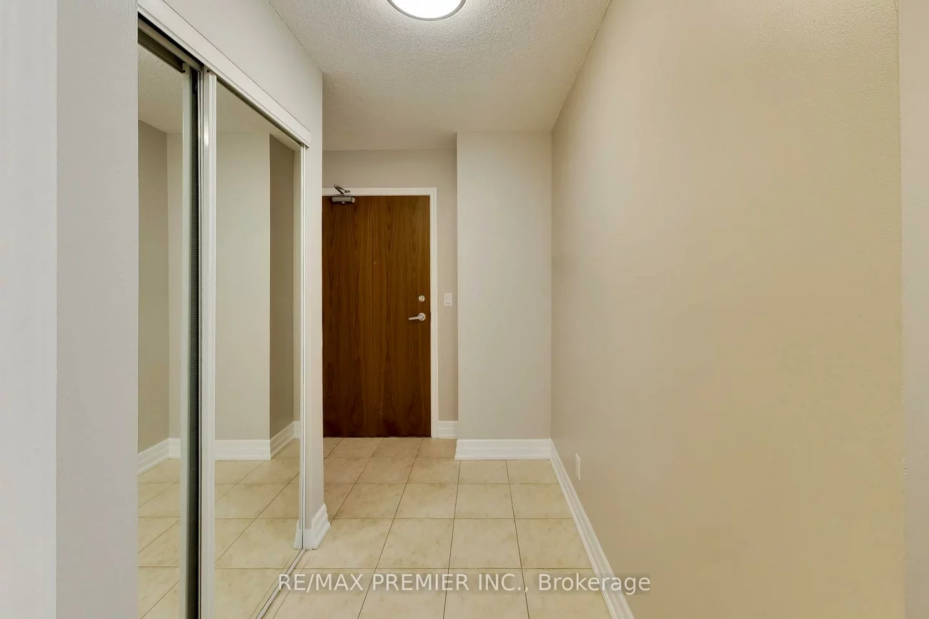 33, Elm, City Centre, Mississauga