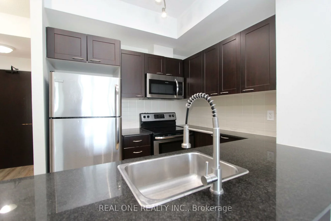 385, Prince Of Wales, City Centre, Mississauga