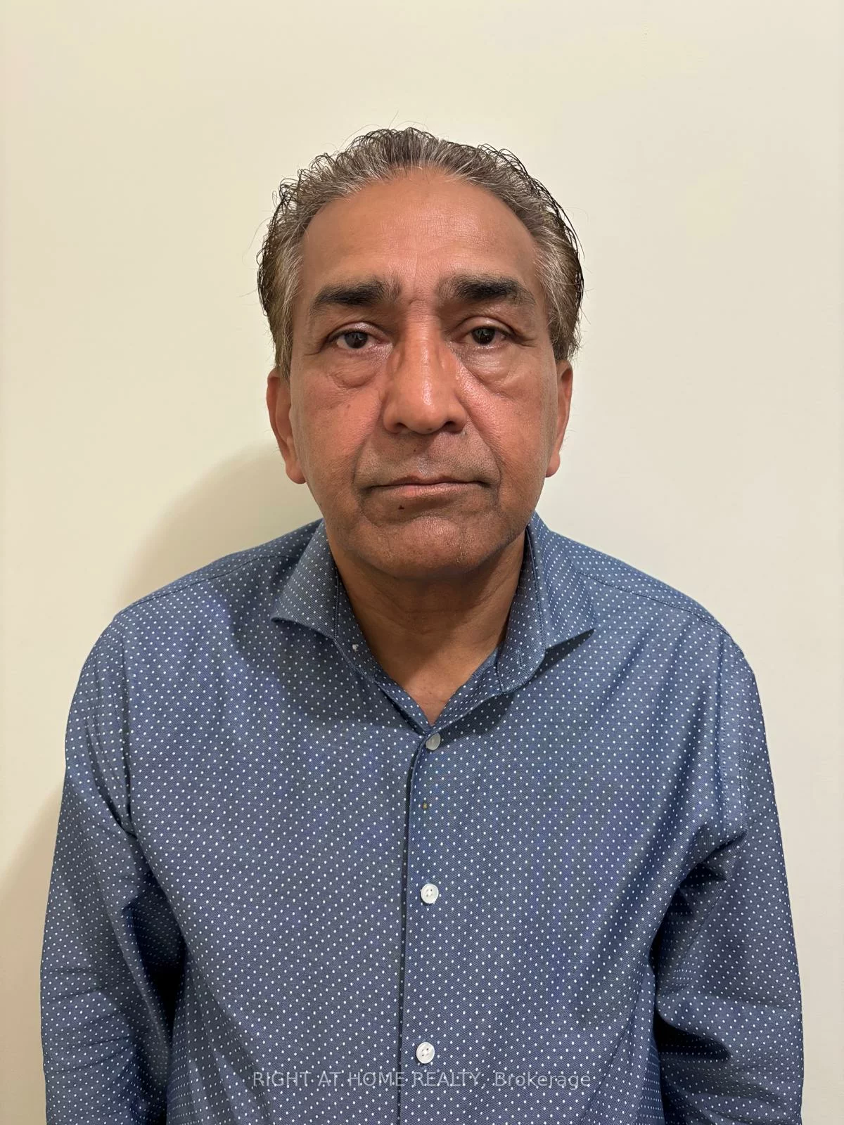 86, Dundas, Cooksville, Mississauga