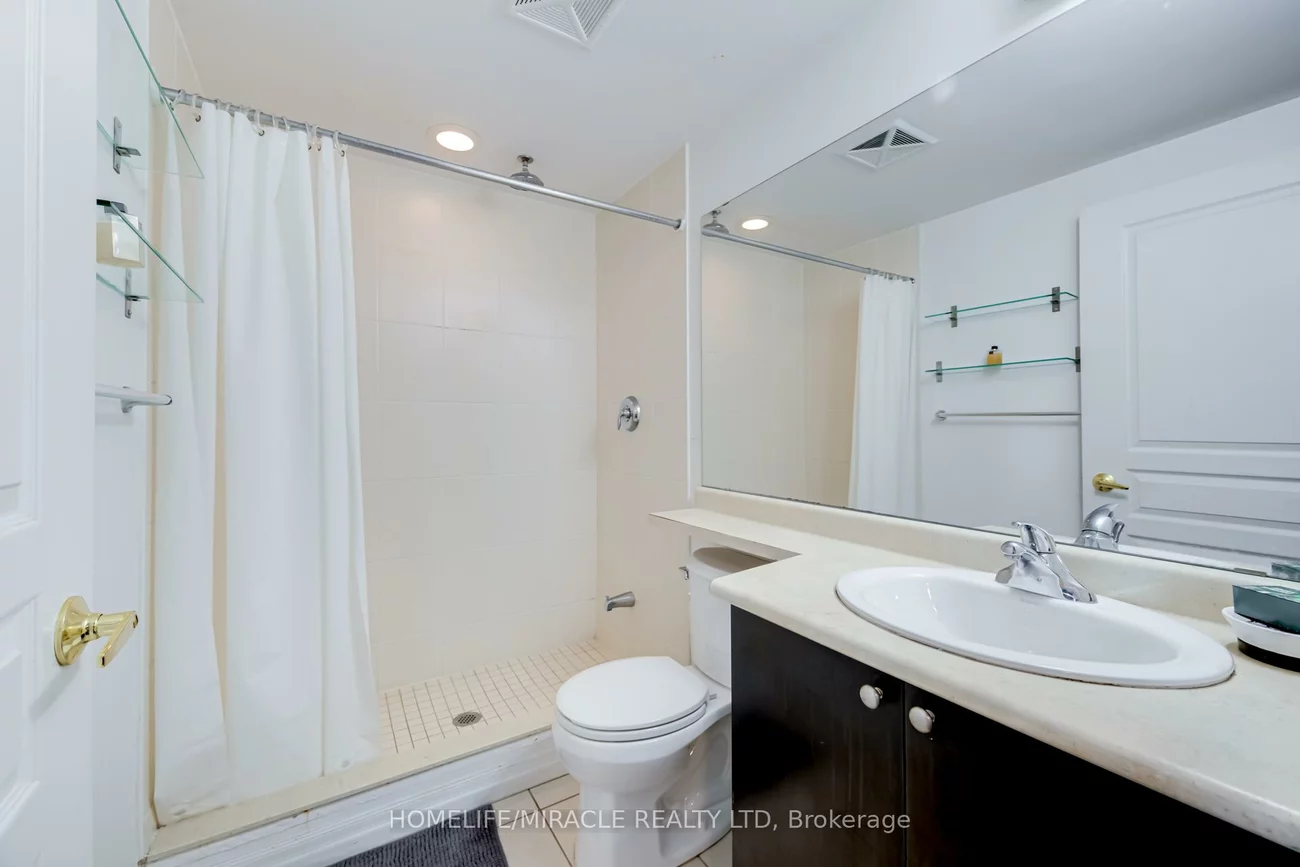 223, Webb, City Centre, Mississauga