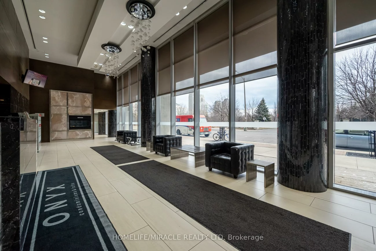 223, Webb, City Centre, Mississauga