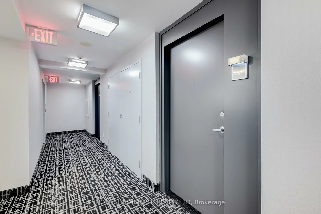 223, Webb, City Centre, Mississauga