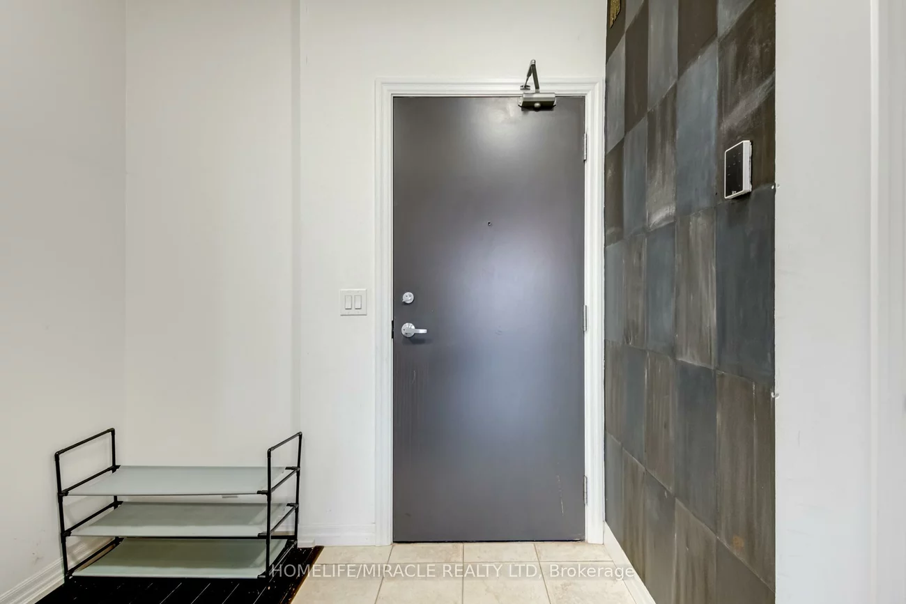 223, Webb, City Centre, Mississauga