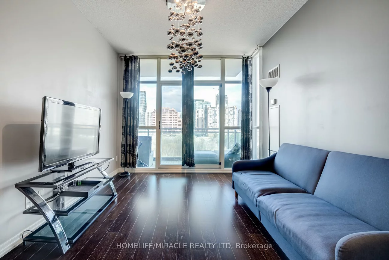 223, Webb, City Centre, Mississauga