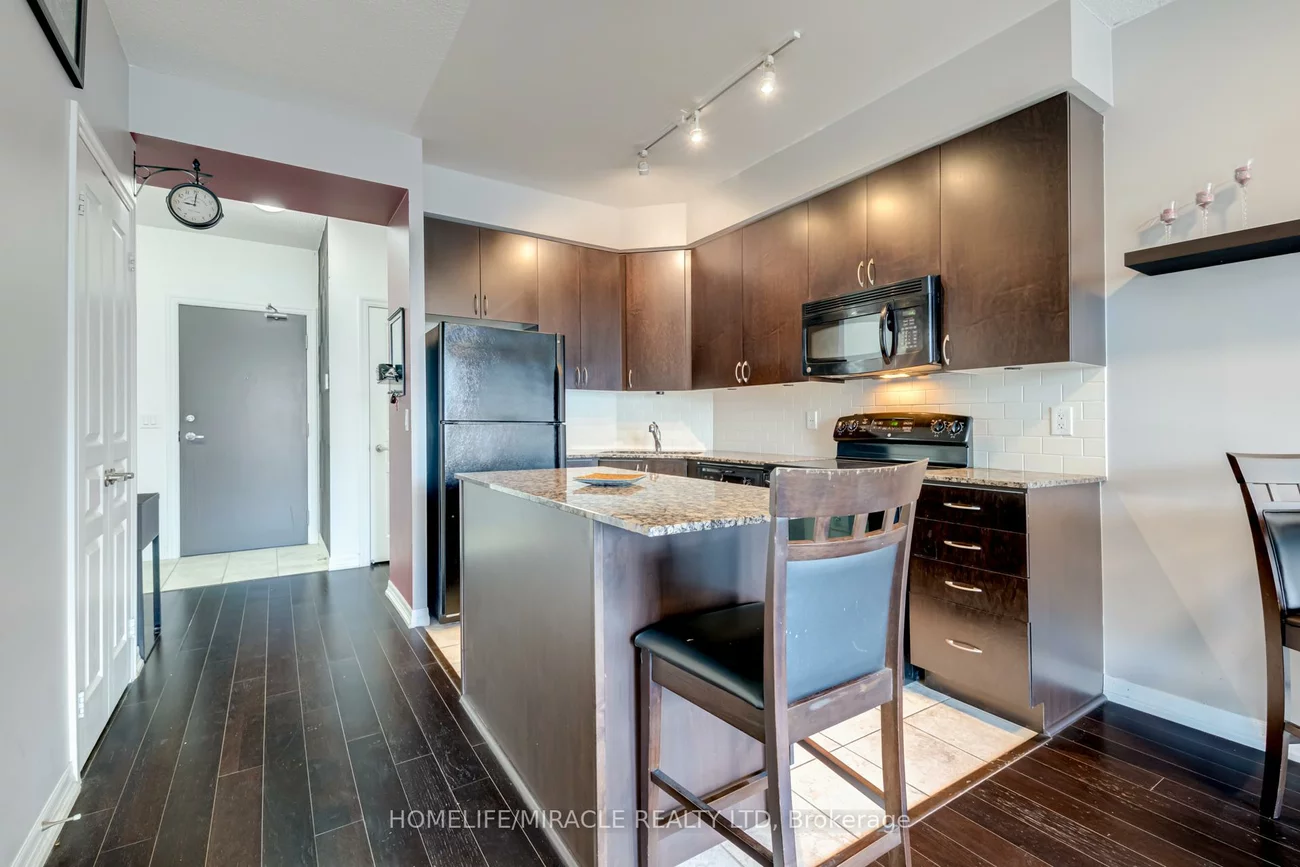 223, Webb, City Centre, Mississauga