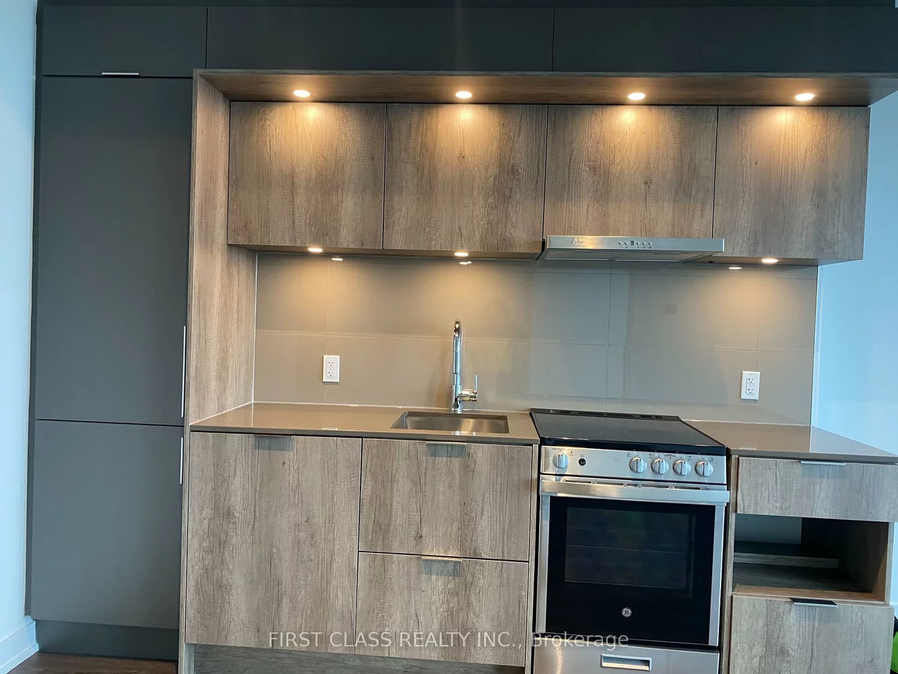 448, Burnhamthorpe, City Centre, Mississauga