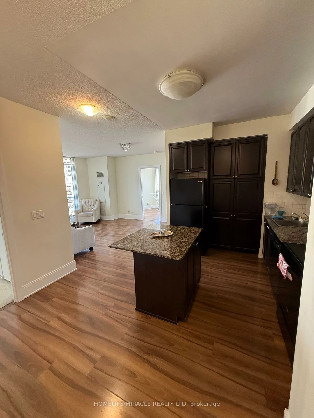 330, Burnhamthorpe, City Centre, Mississauga