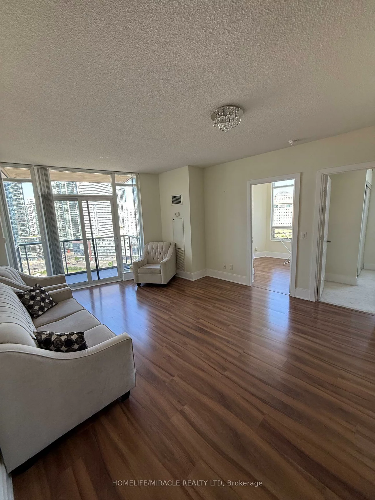 330, Burnhamthorpe, City Centre, Mississauga