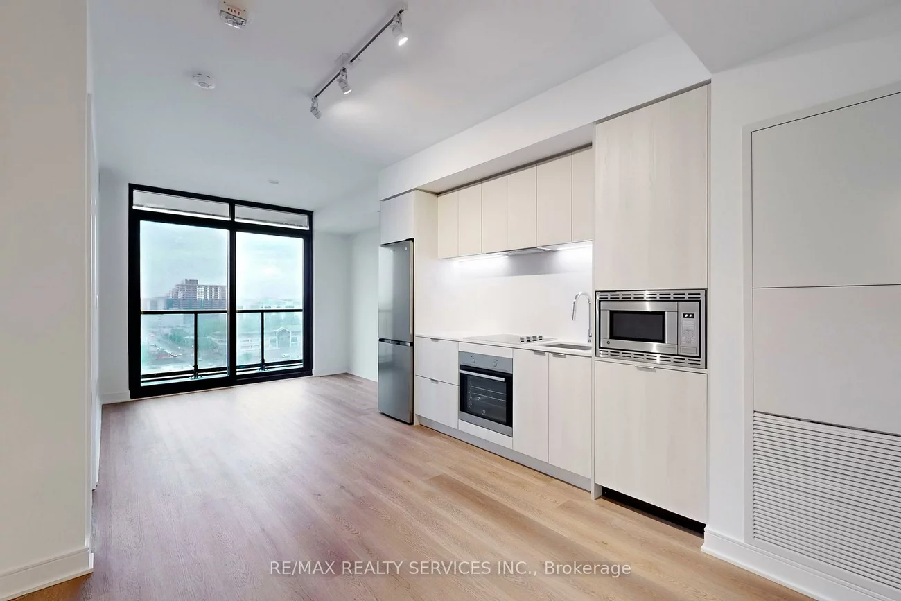 86, Dundas, Cooksville, Mississauga