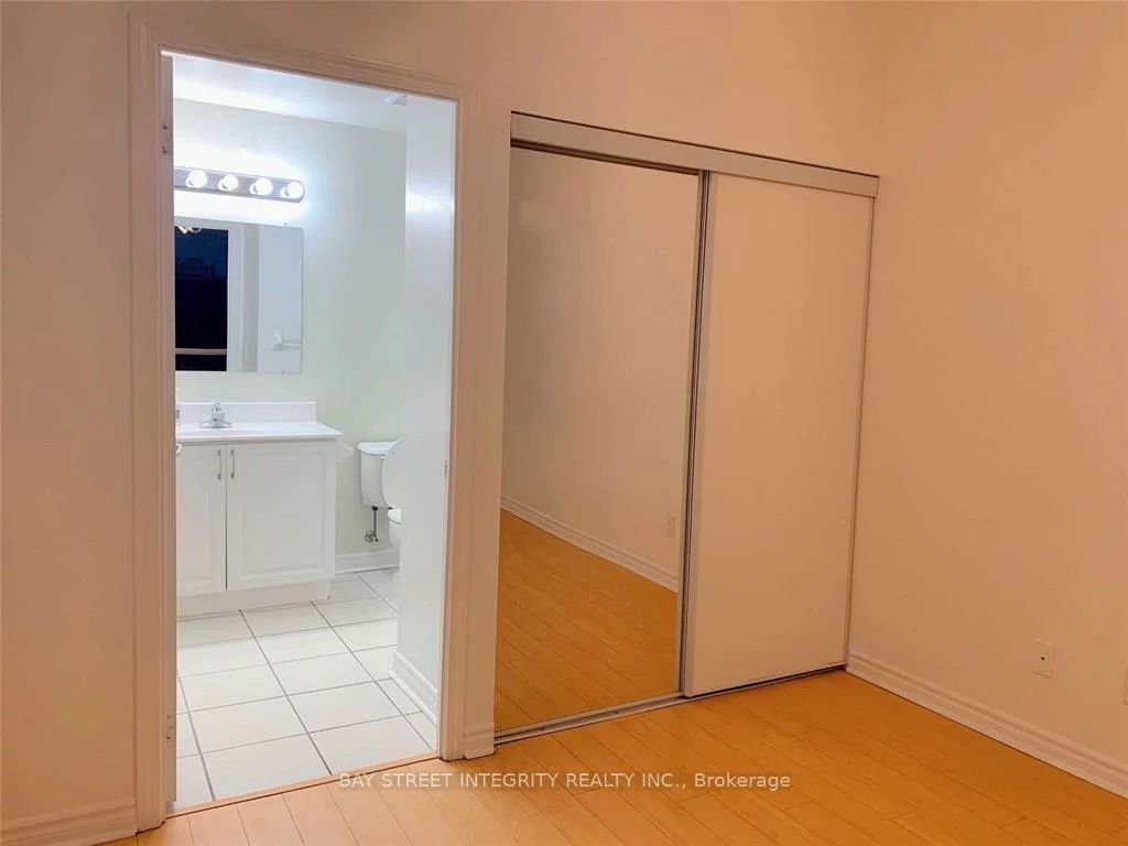 388, Prince Of Wales, City Centre, Mississauga