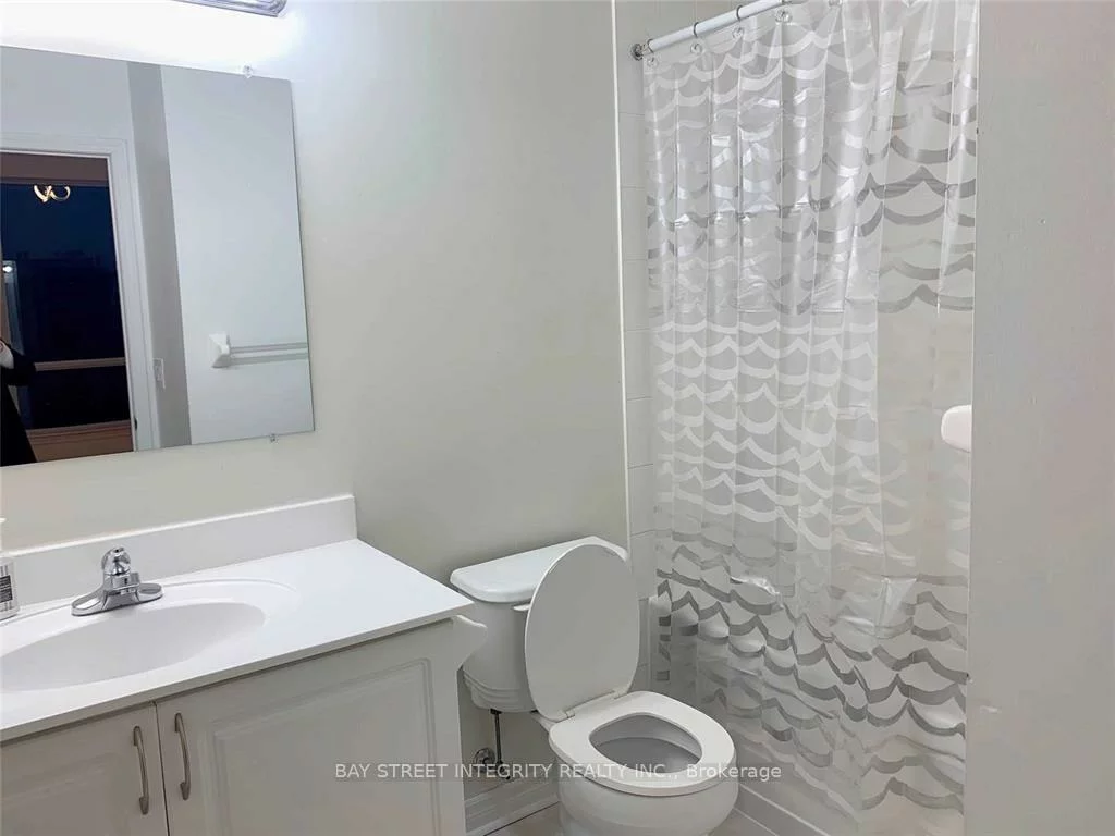 388, Prince Of Wales, City Centre, Mississauga