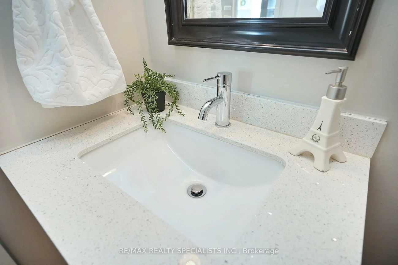 285, Enfield, City Centre, Mississauga
