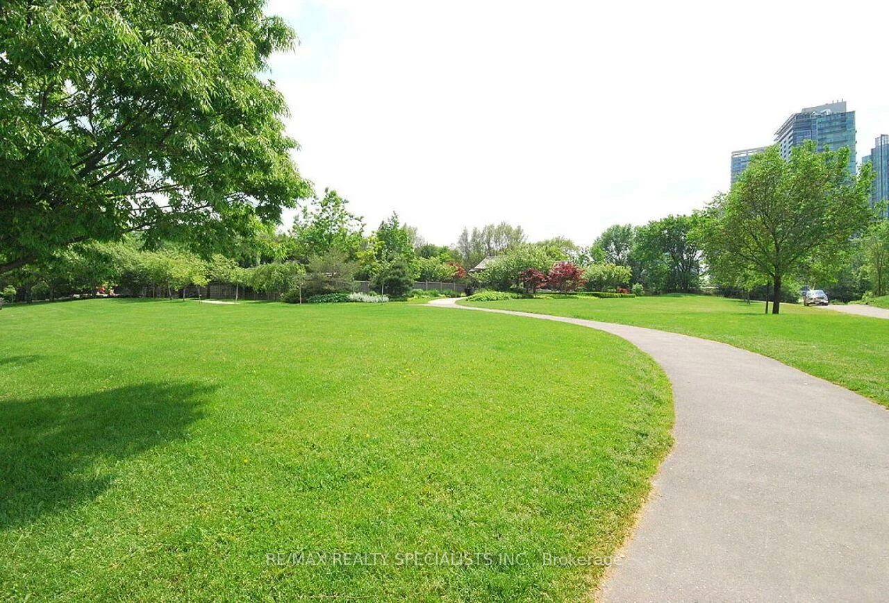 285, Enfield, City Centre, Mississauga