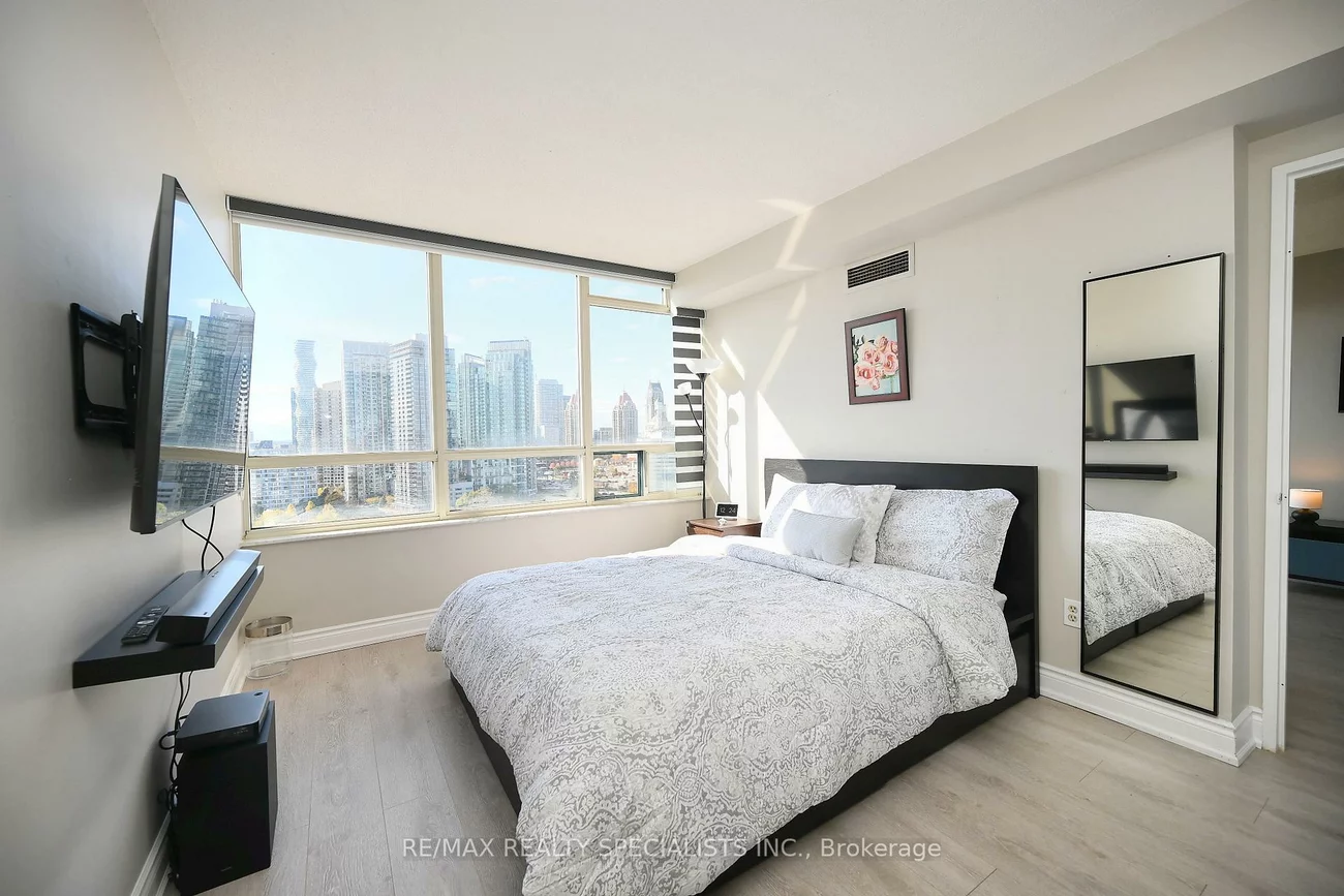 285, Enfield, City Centre, Mississauga