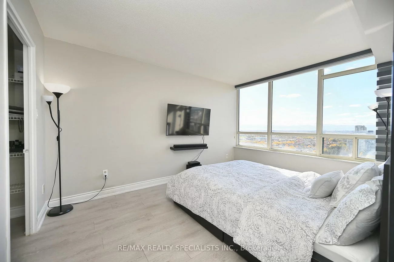 285, Enfield, City Centre, Mississauga