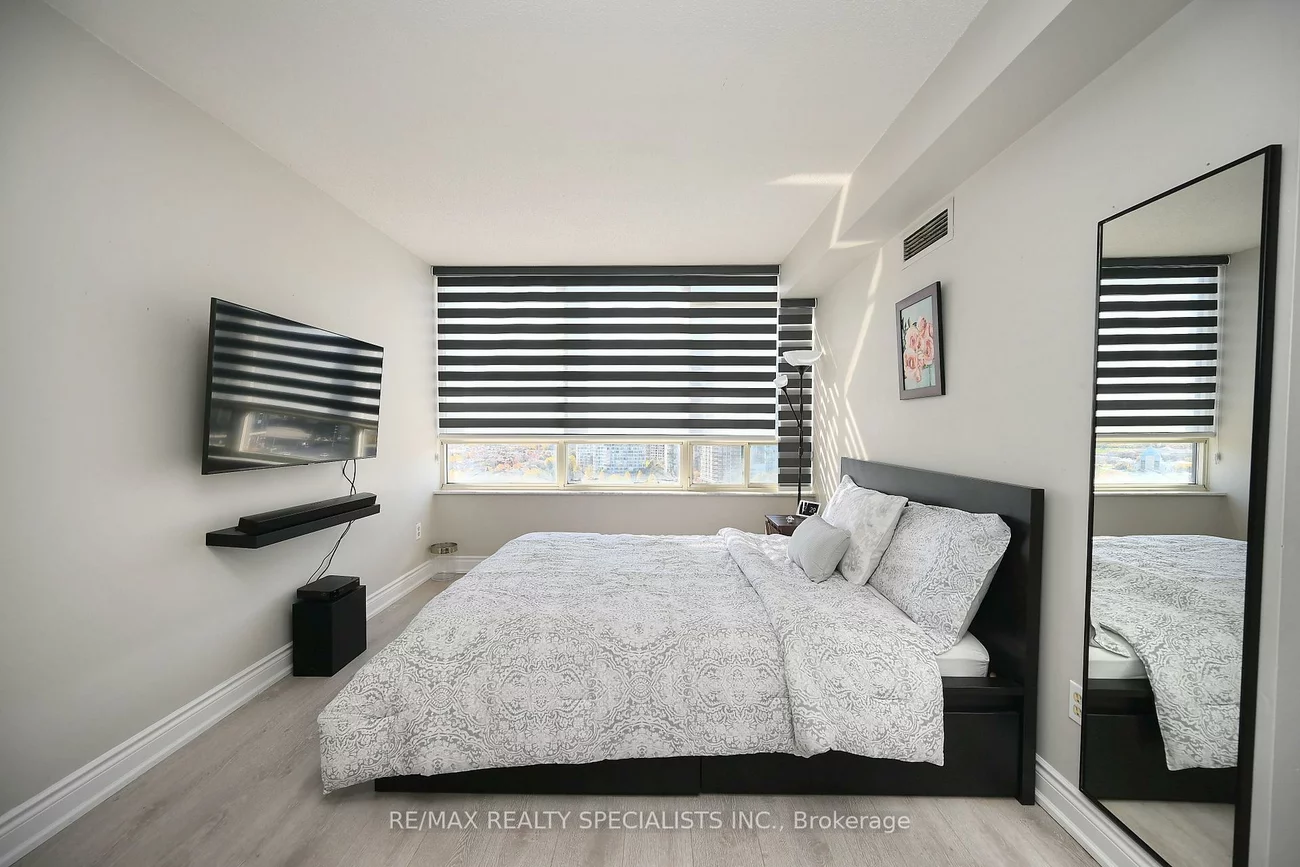 285, Enfield, City Centre, Mississauga