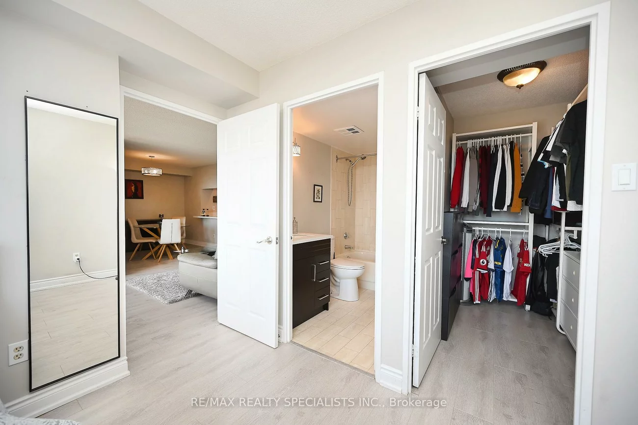 285, Enfield, City Centre, Mississauga