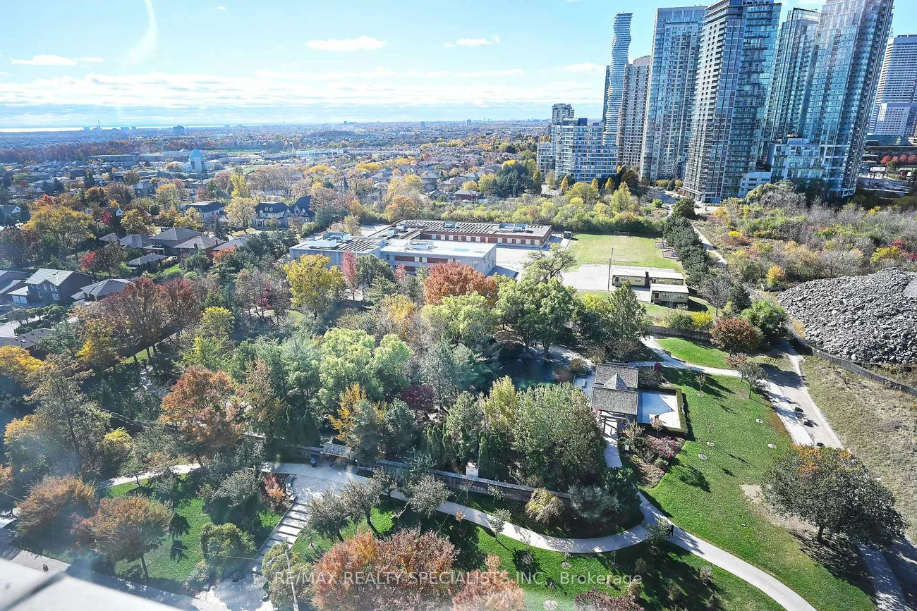 285, Enfield, City Centre, Mississauga