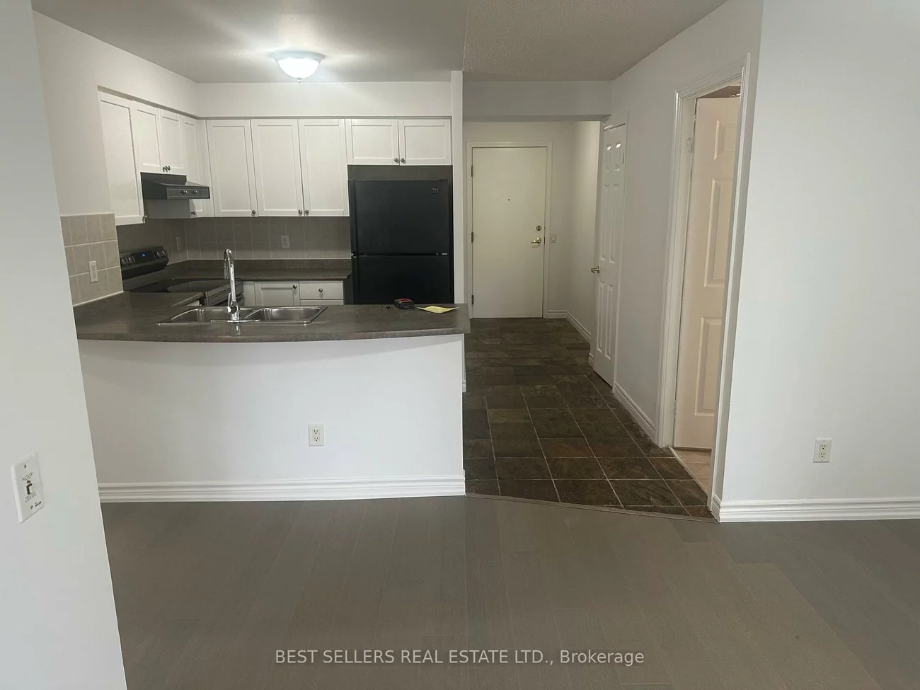 25, Kingsbridge Garden, Hurontario, Mississauga