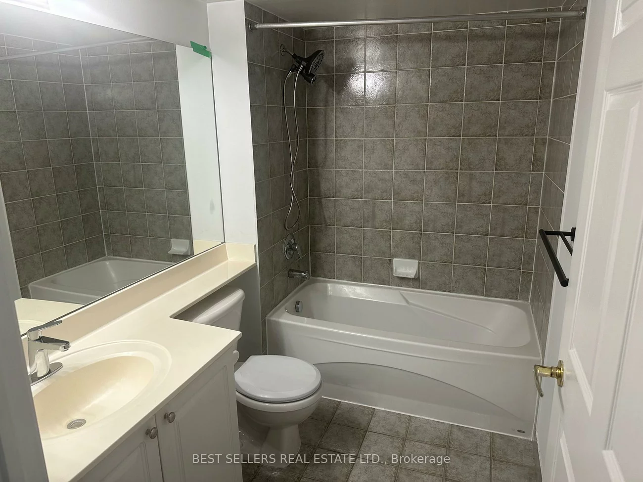 25, Kingsbridge Garden, Hurontario, Mississauga