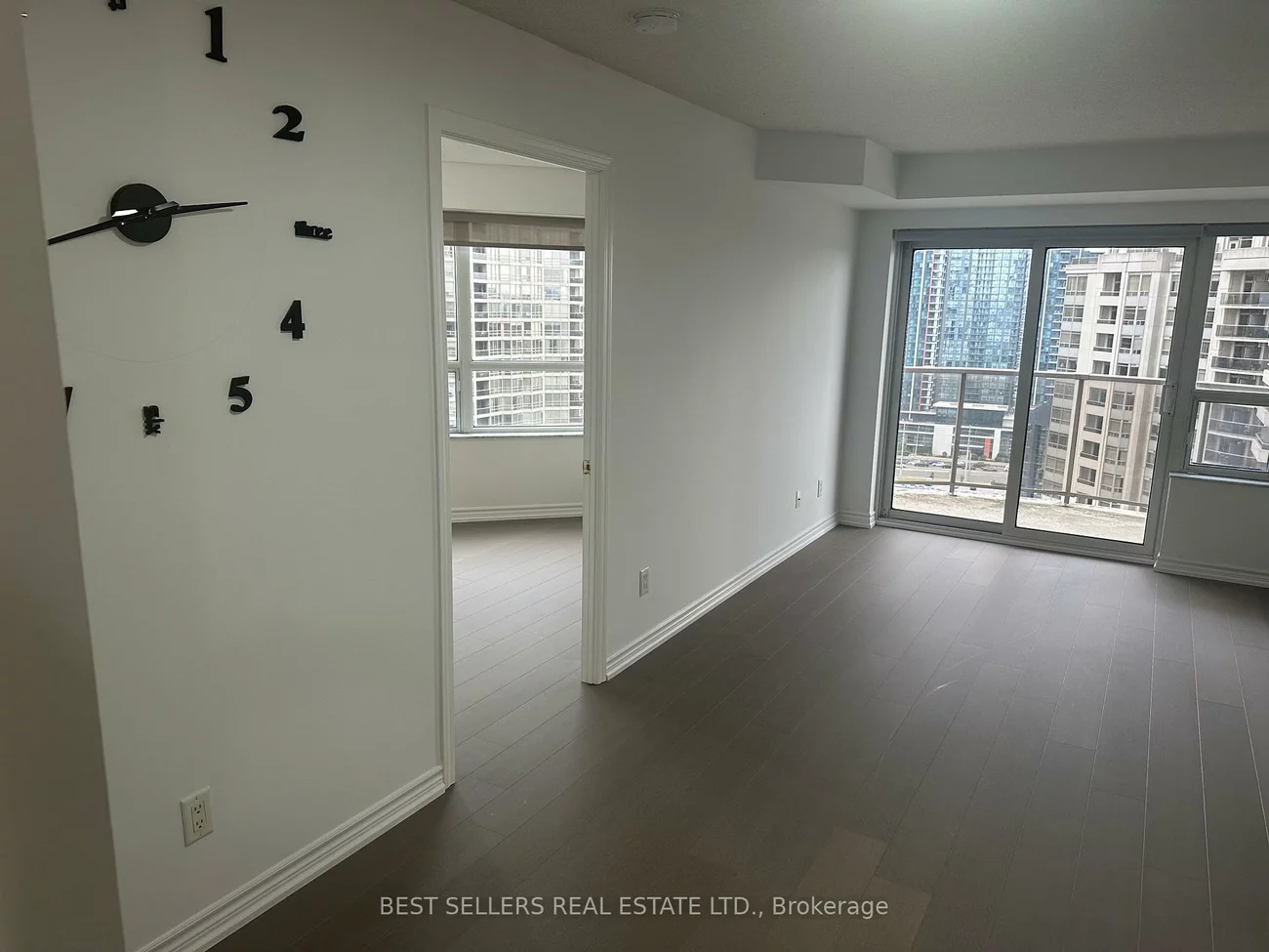 25, Kingsbridge Garden, Hurontario, Mississauga