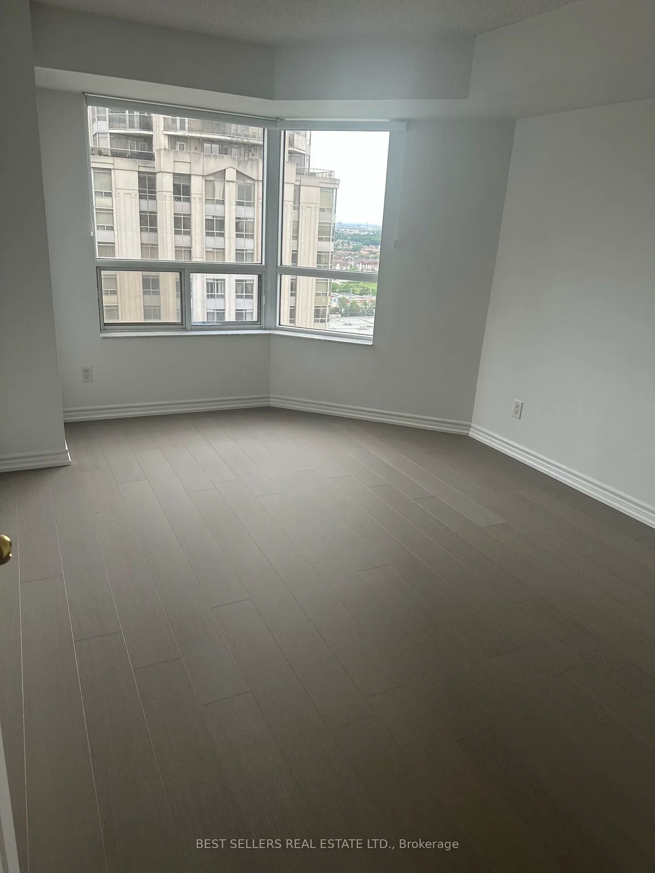 25, Kingsbridge Garden, Hurontario, Mississauga