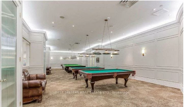 25, Kingsbridge Garden, Hurontario, Mississauga