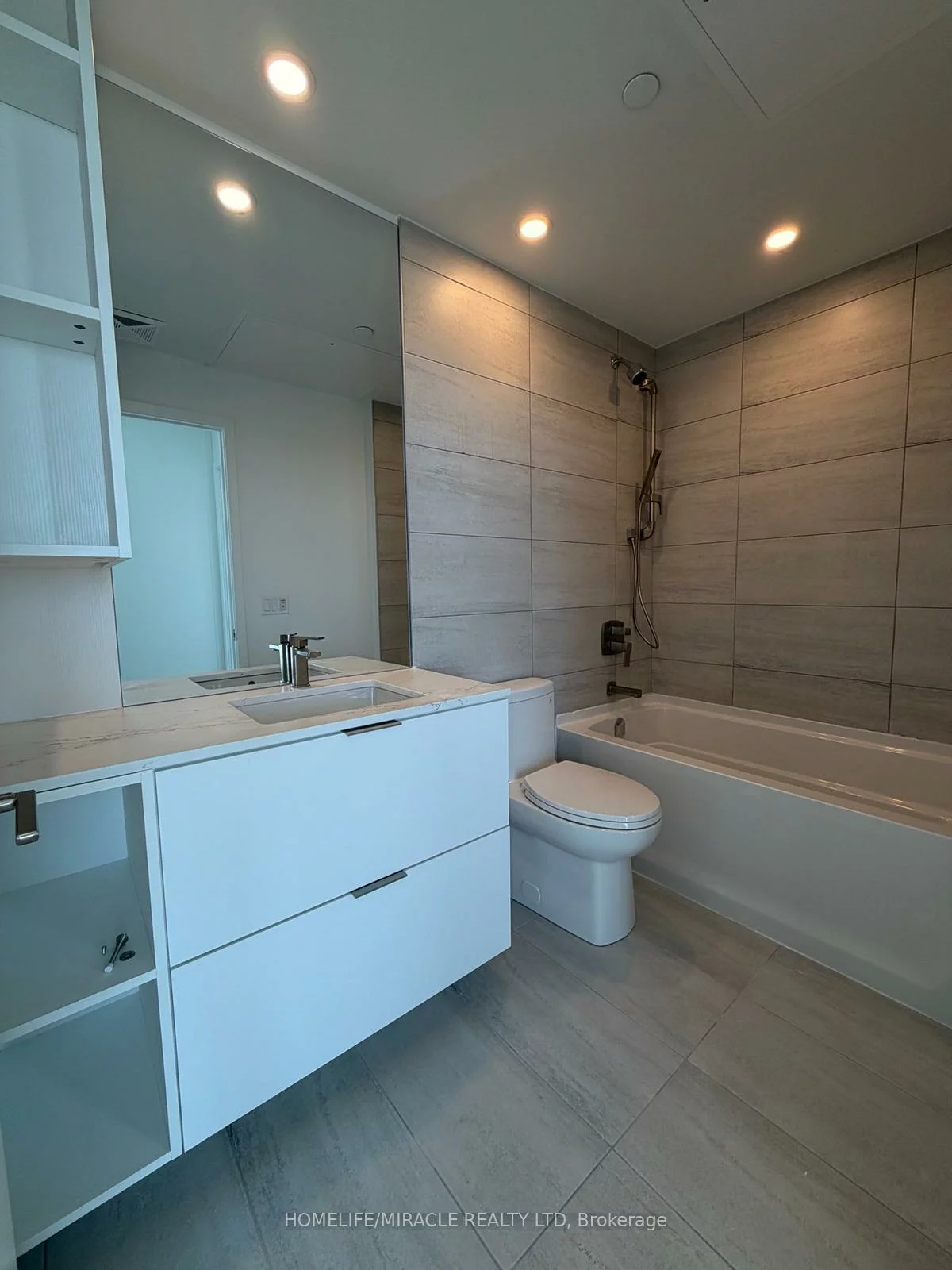 1, Fairview, Mississauga Valleys, Mississauga