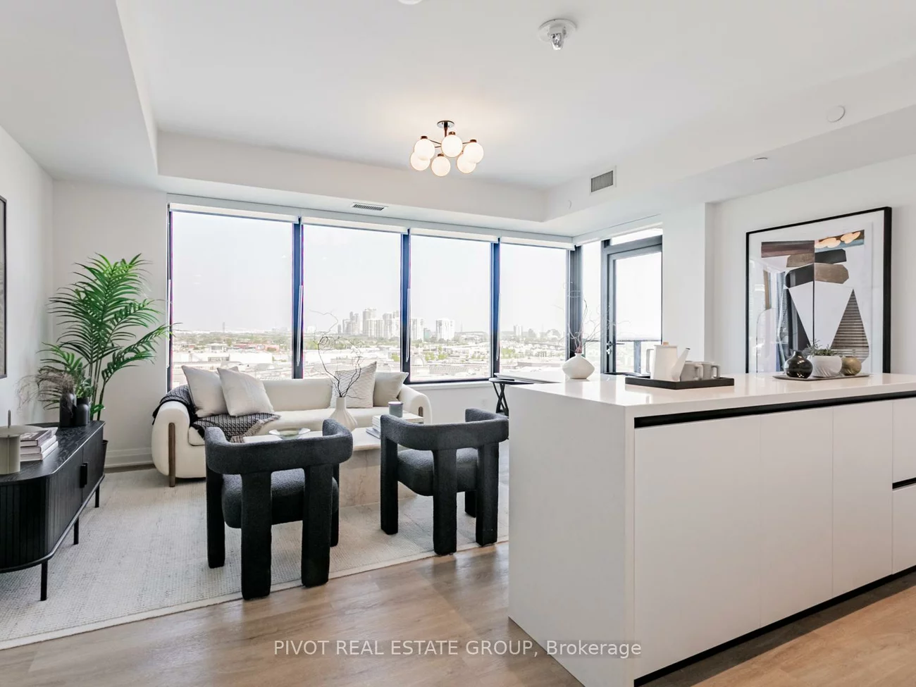 4023, The Exchange, City Centre, Mississauga