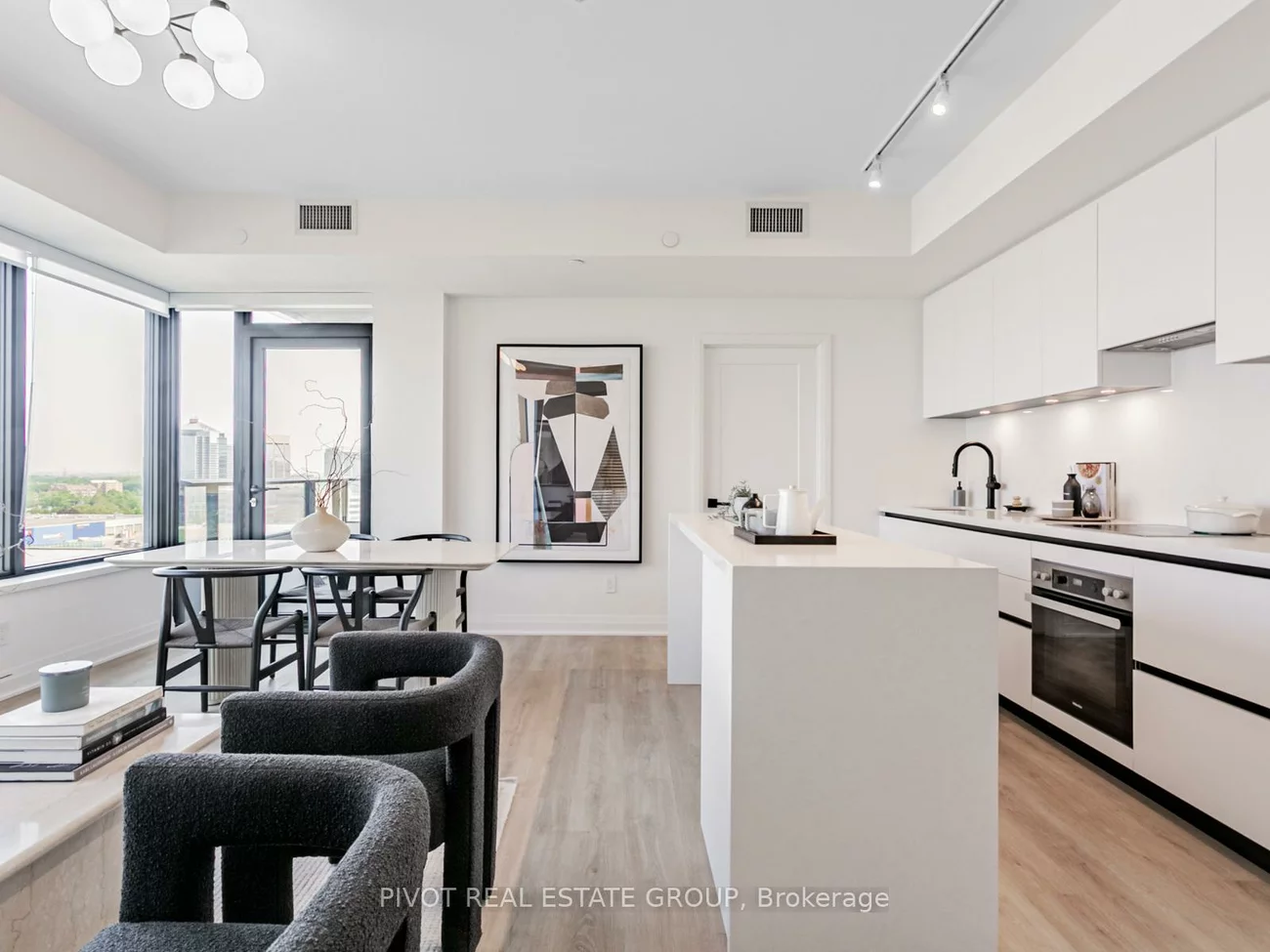 4023, The Exchange, City Centre, Mississauga