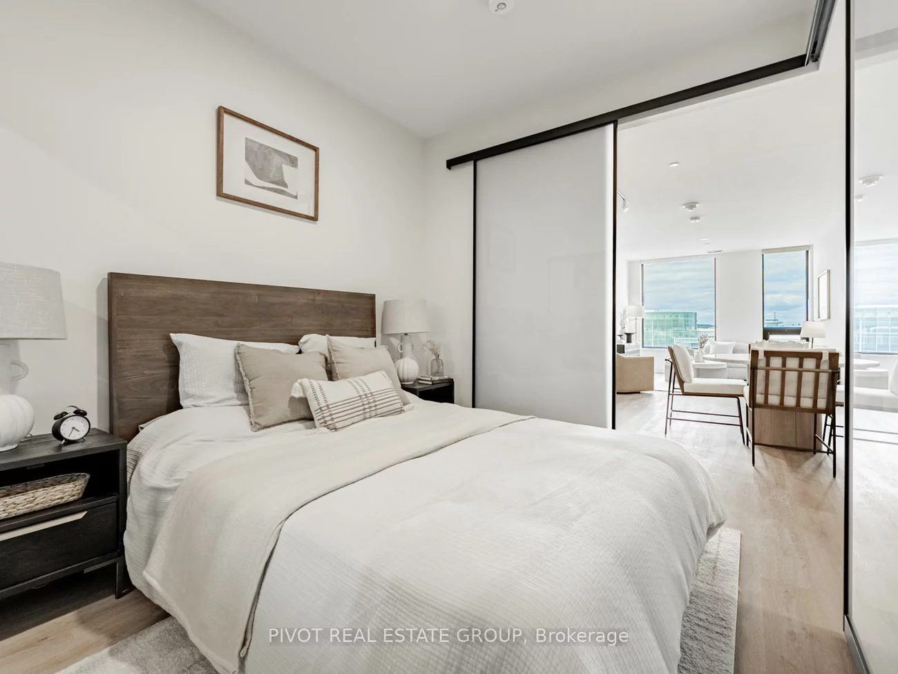 4023, The Exchange, City Centre, Mississauga
