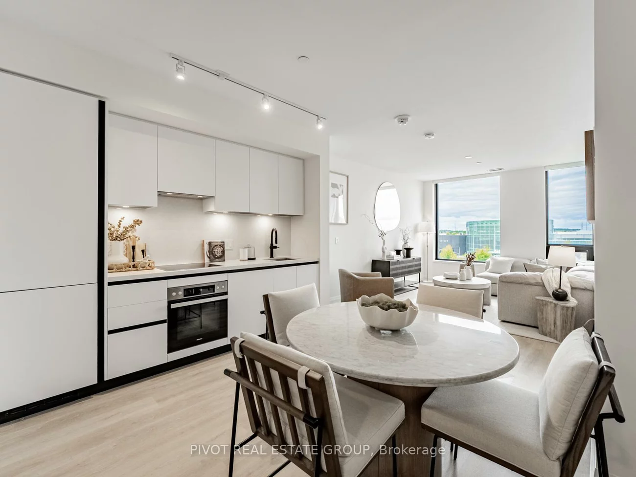 4023, The Exchange, City Centre, Mississauga
