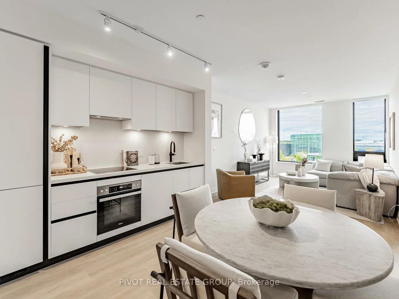 4023, The Exchange, City Centre, Mississauga