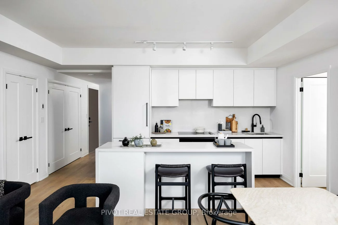 4023, The Exchange, City Centre, Mississauga