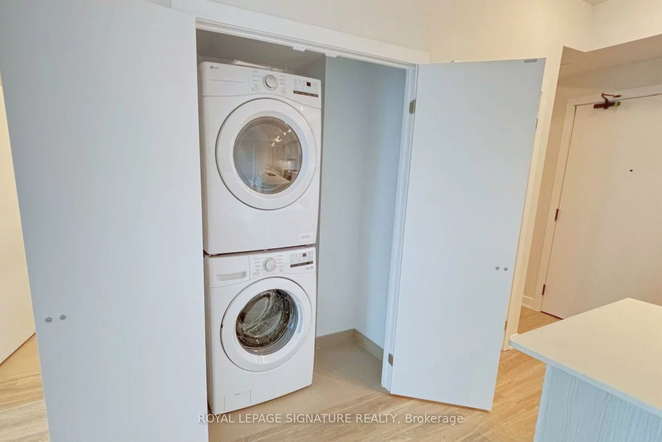 430, Square One, City Centre, Mississauga